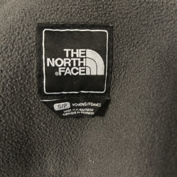**SOLD ON MERCARI**The North Face Denali gray & pink women’s fleece jacket small - Picture 7 of 11